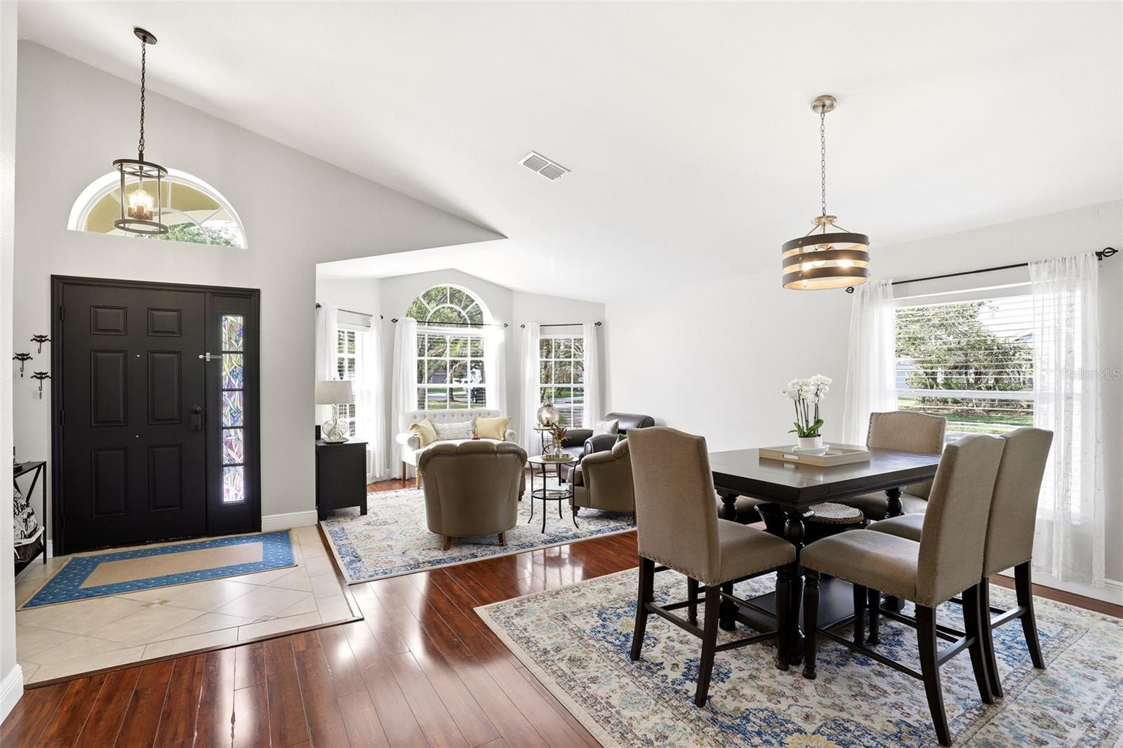 Image 17 of 59 For 2501 Balmoral Dr