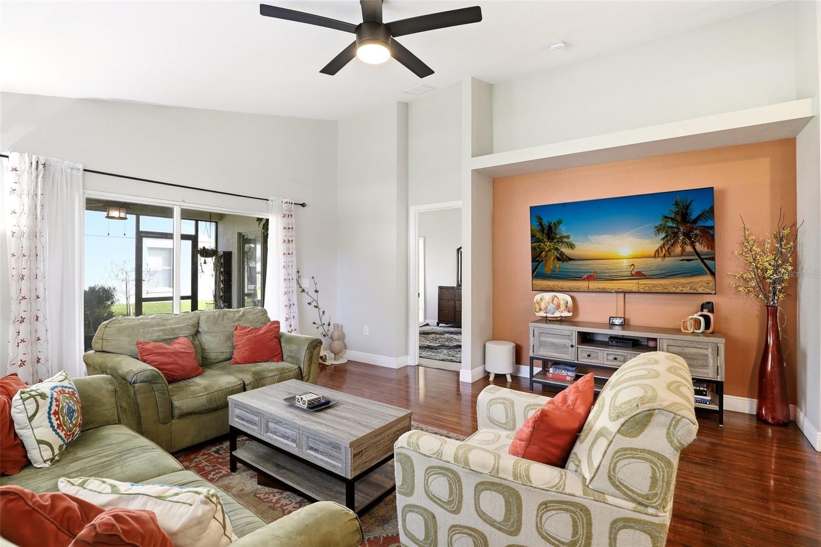 Image 24 of 59 For 2501 Balmoral Dr