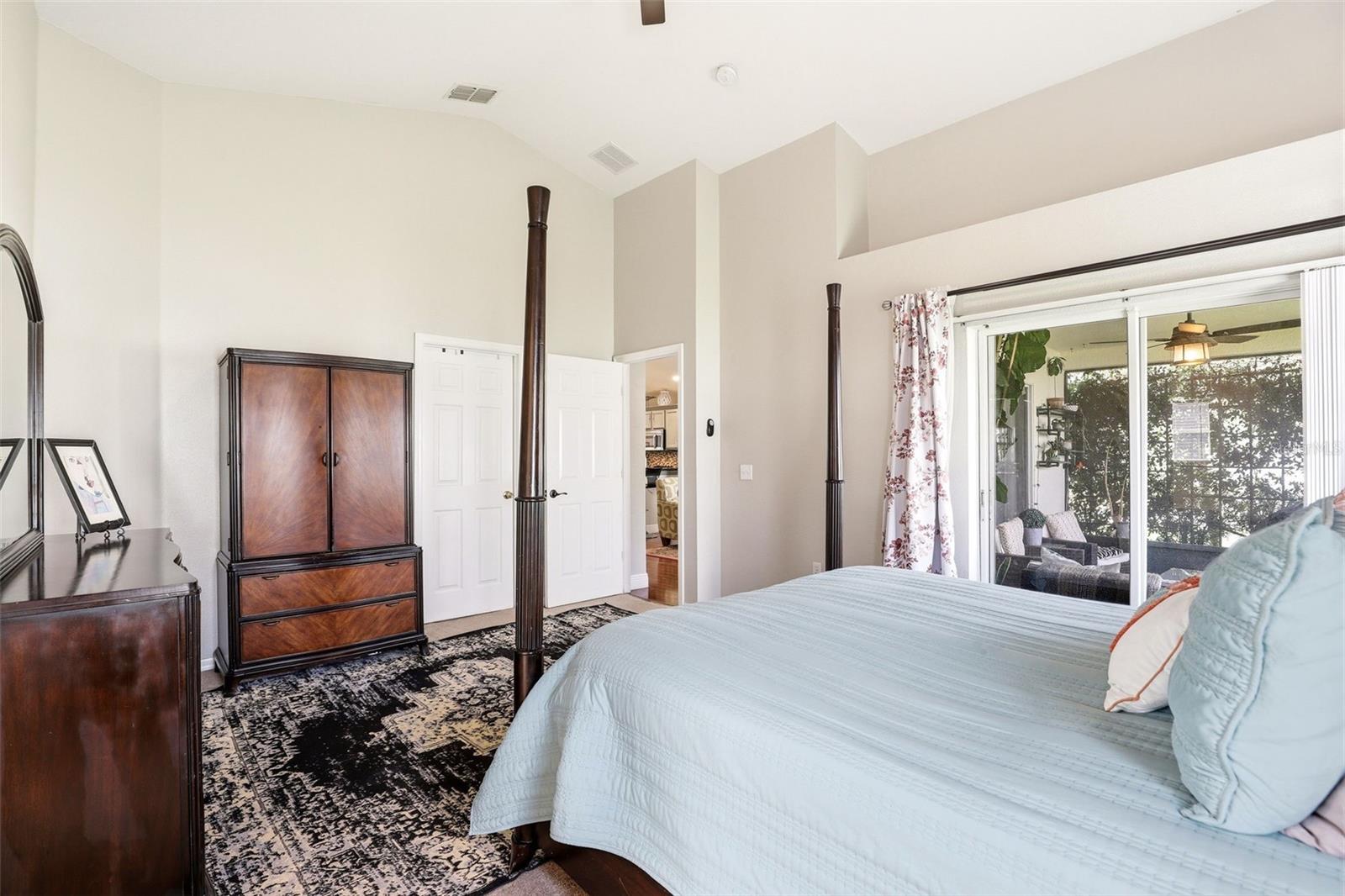 Image 28 of 59 For 2501 Balmoral Dr