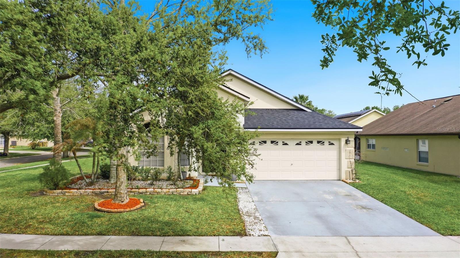 Image 3 of 59 For 2501 Balmoral Dr