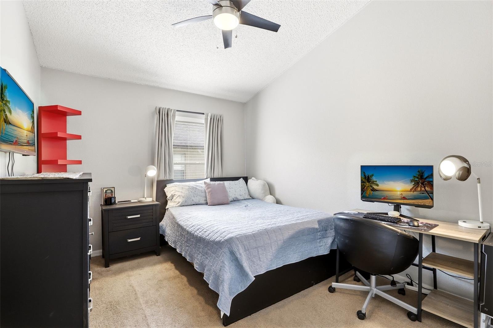 Image 31 of 59 For 2501 Balmoral Dr