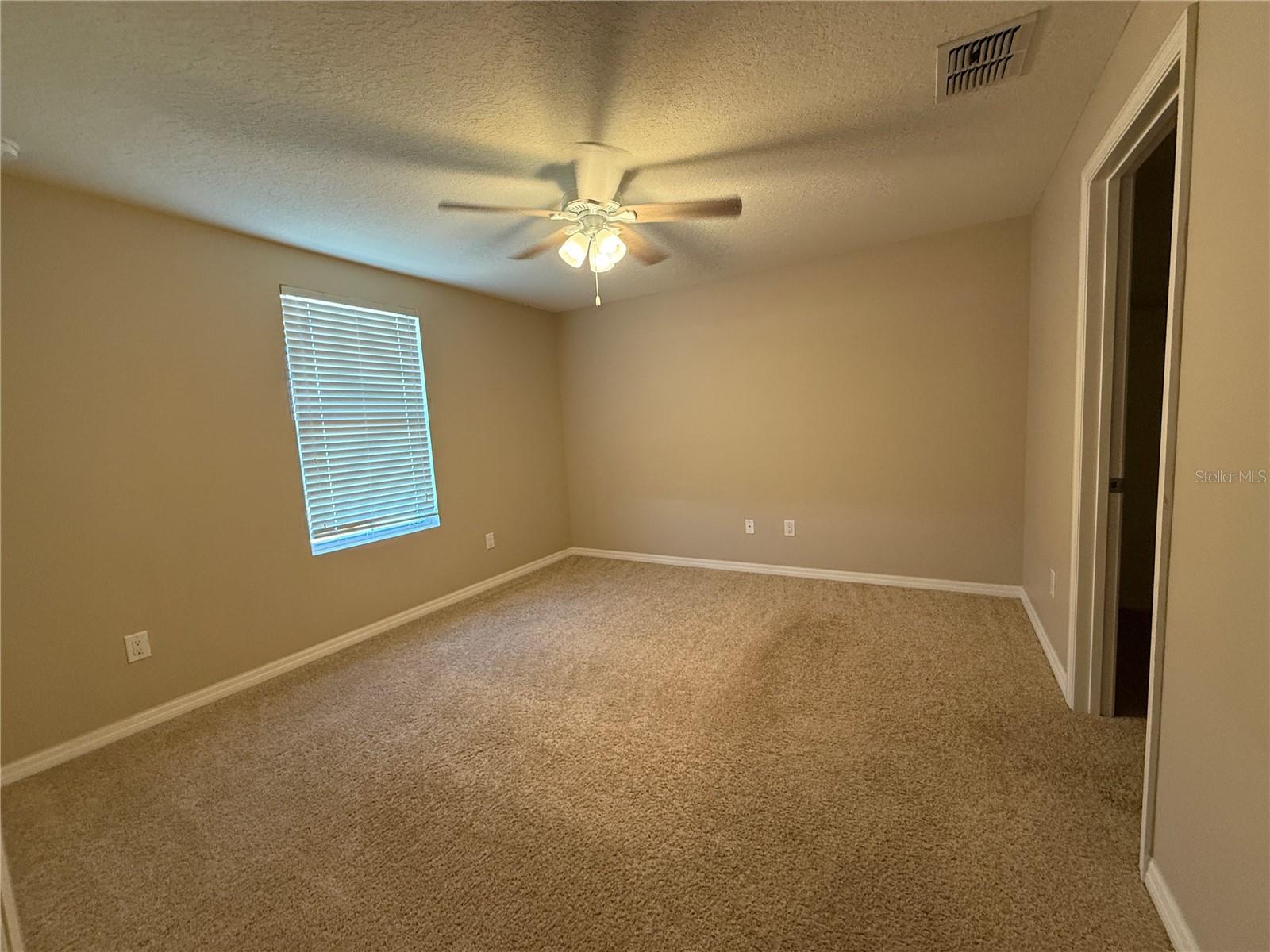 Image 22 of 36 For 1623 Reflection Cove