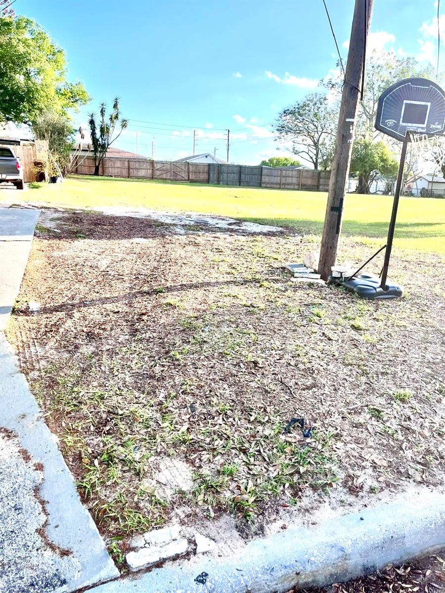 Image 3 of 10 For 333 Weaver Avenue