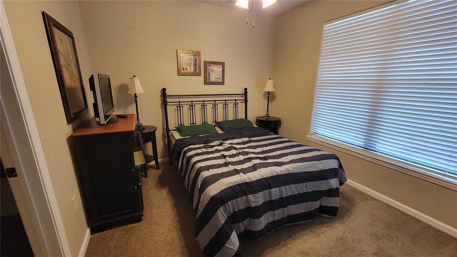 Image 11 of 44 For 914 Charo Parkway 123