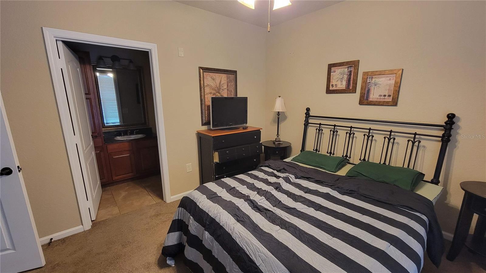 Image 12 of 44 For 914 Charo Parkway 123