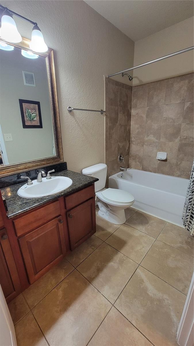 Image 13 of 44 For 914 Charo Parkway 123