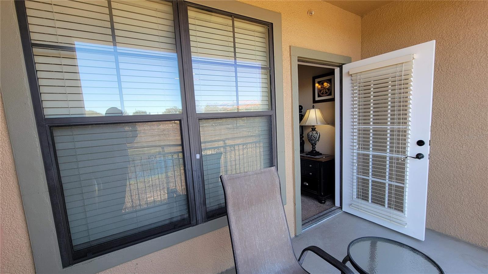 Image 22 of 44 For 914 Charo Parkway 123