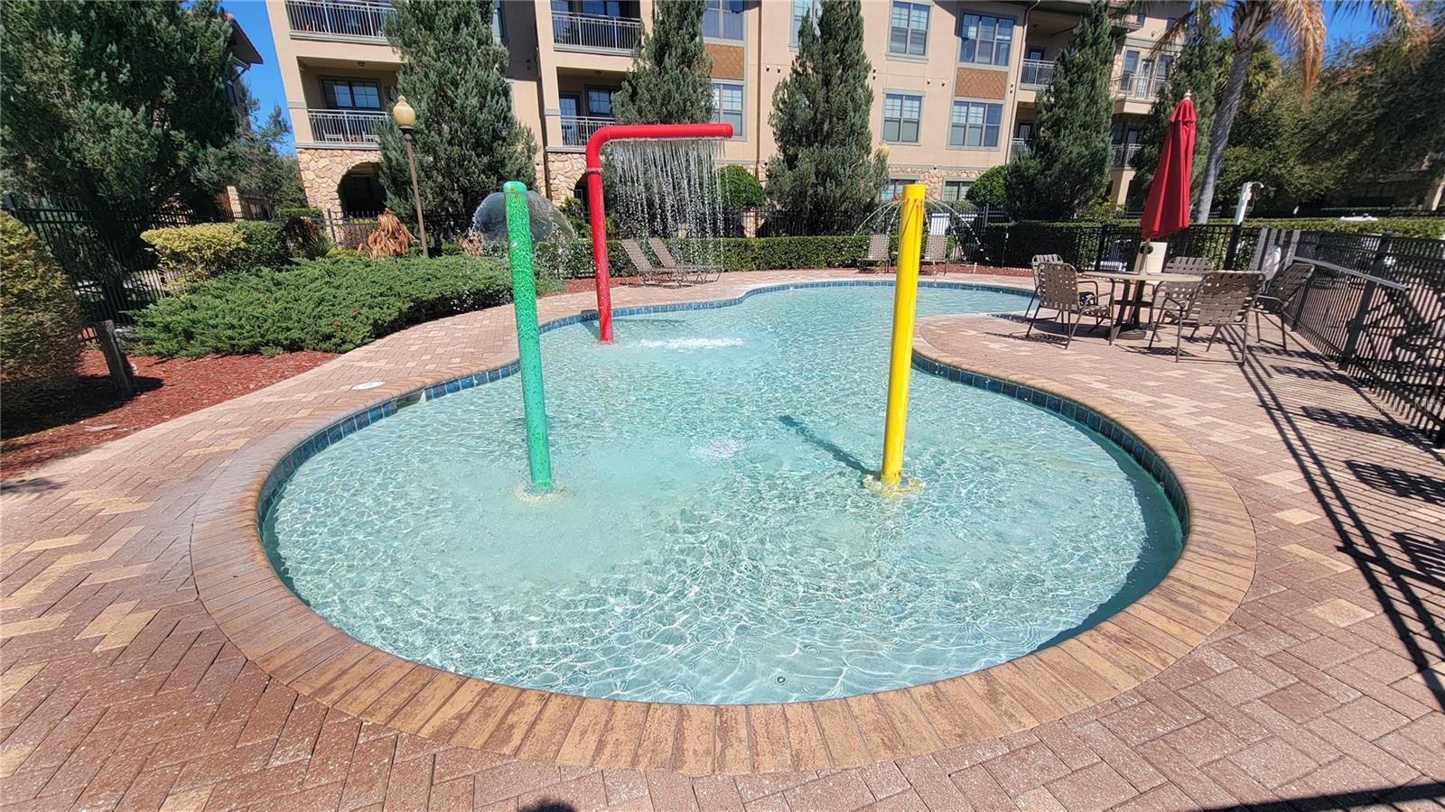 Image 40 of 44 For 914 Charo Parkway 123