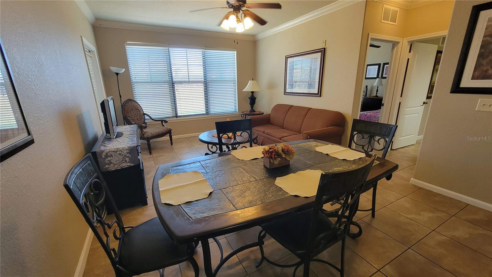 Image 9 of 44 For 914 Charo Parkway 123