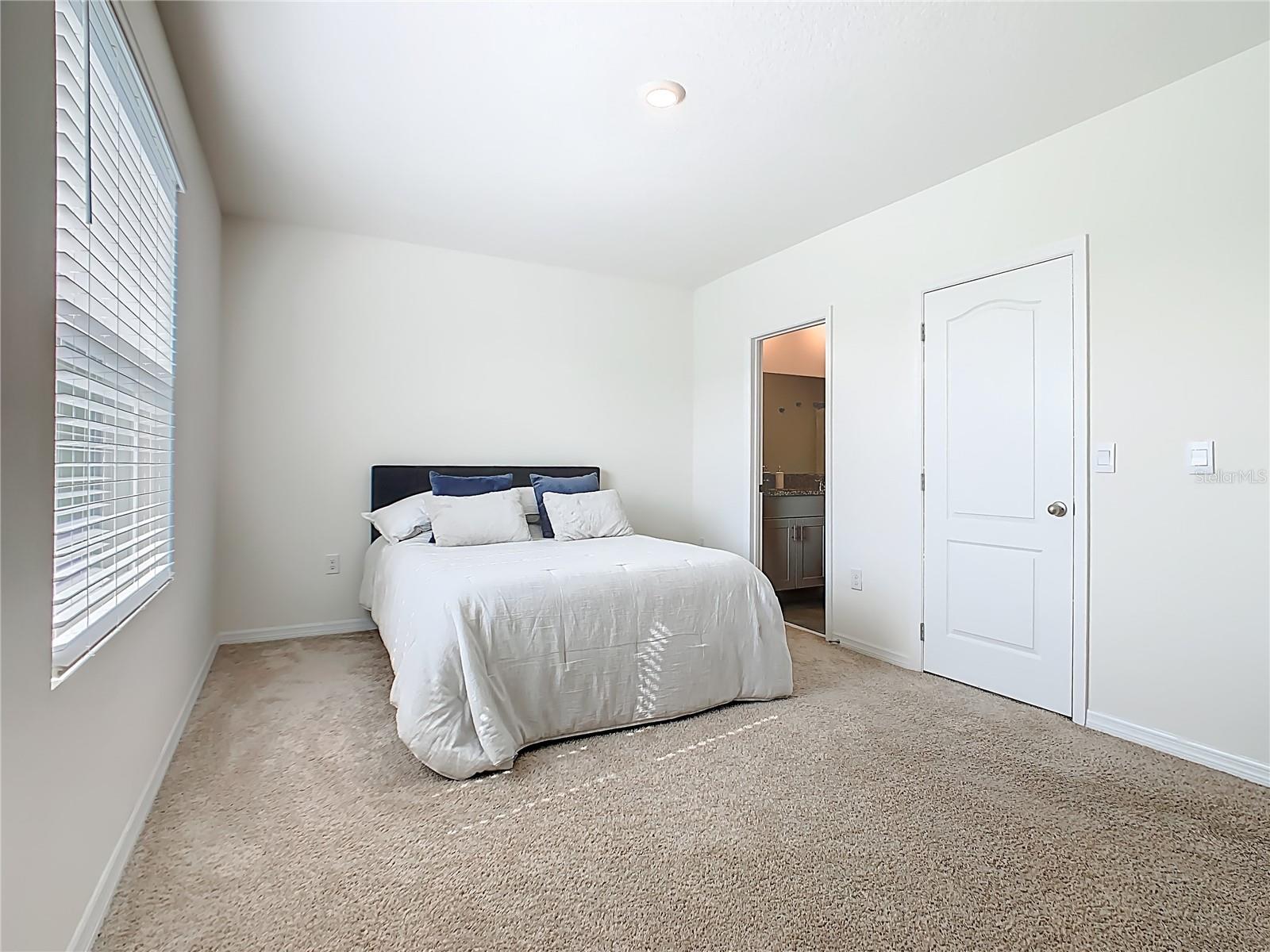 Image 25 of 36 For 1307 Mako Way