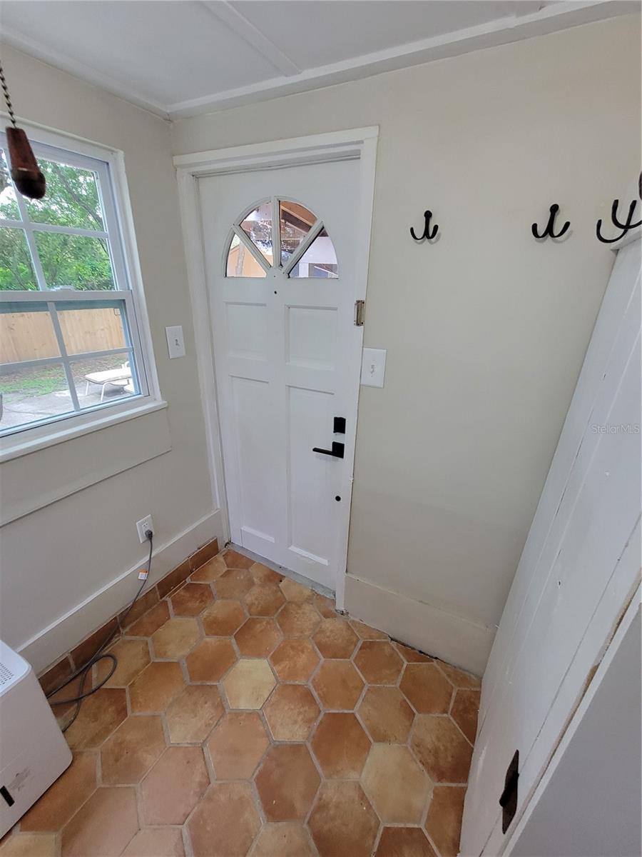 Image 13 of 29 For 717 Illinois Avenue