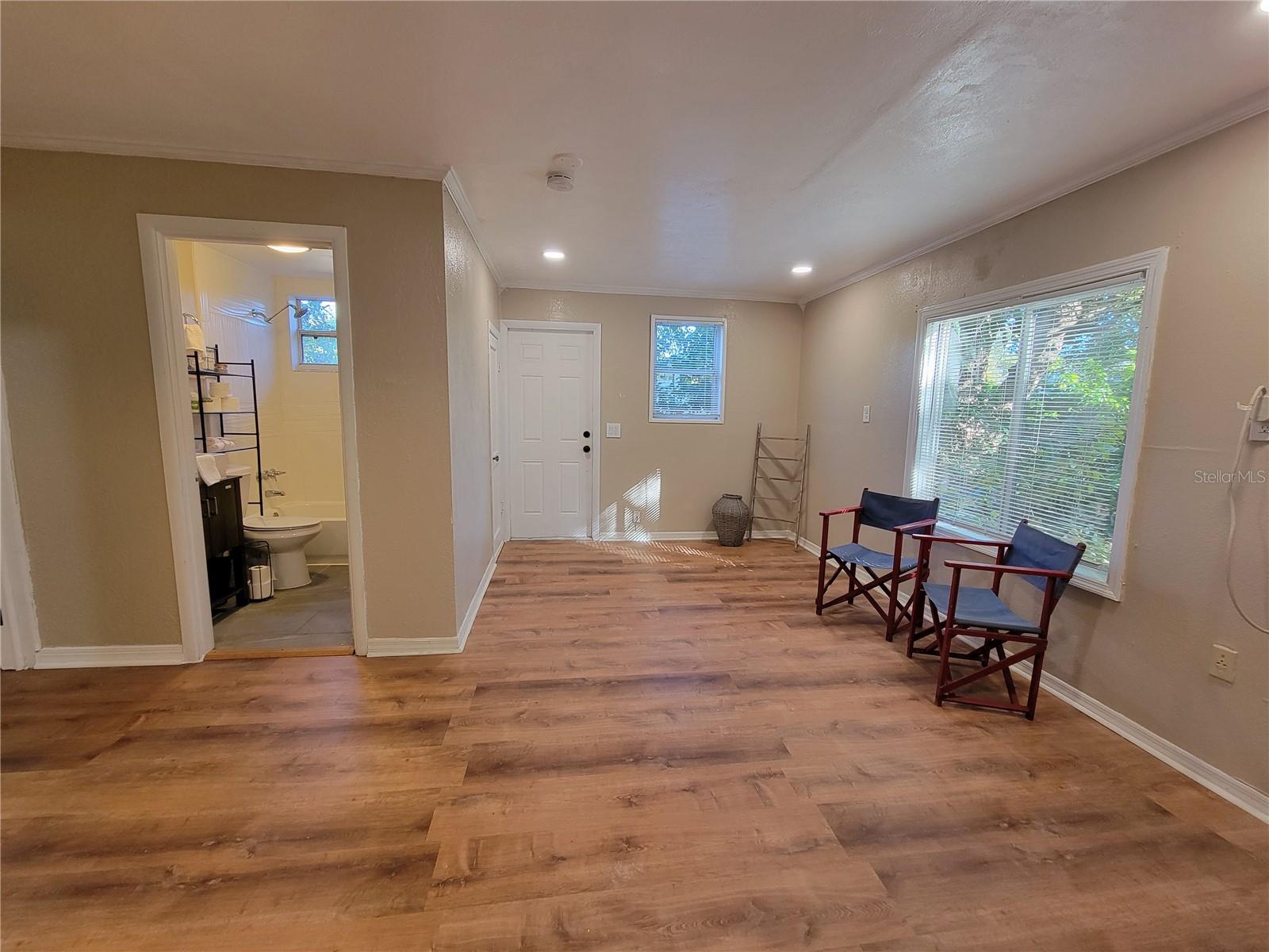 Image 23 of 29 For 717 Illinois Avenue