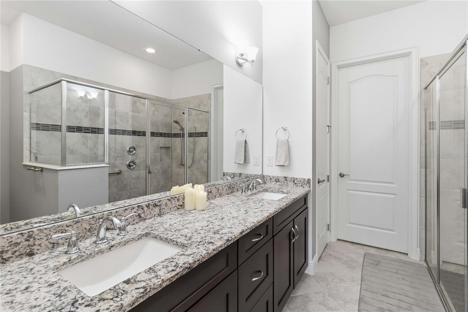 Image 19 of 50 For 2373 Datura Loop