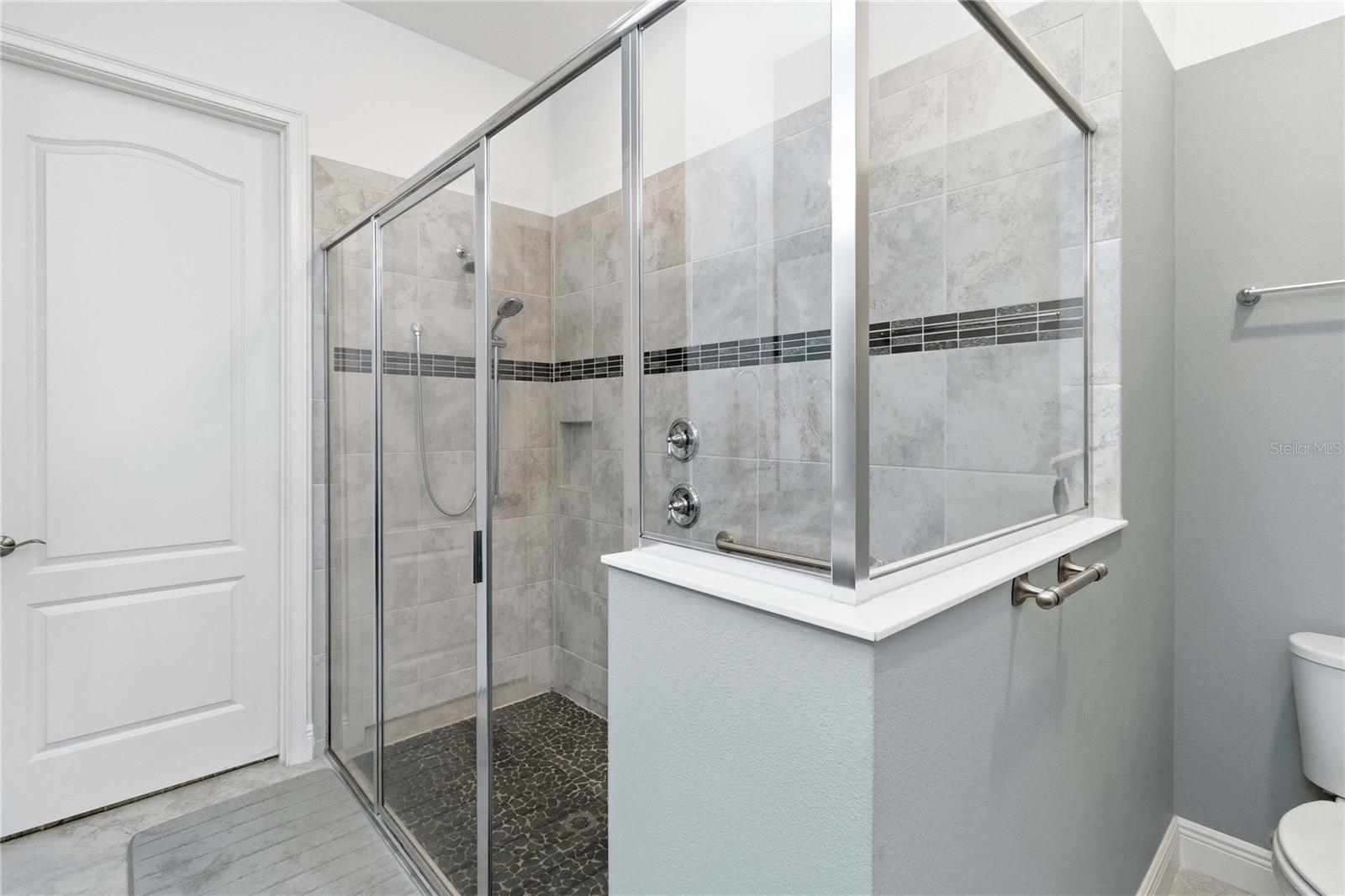 Image 21 of 50 For 2373 Datura Loop