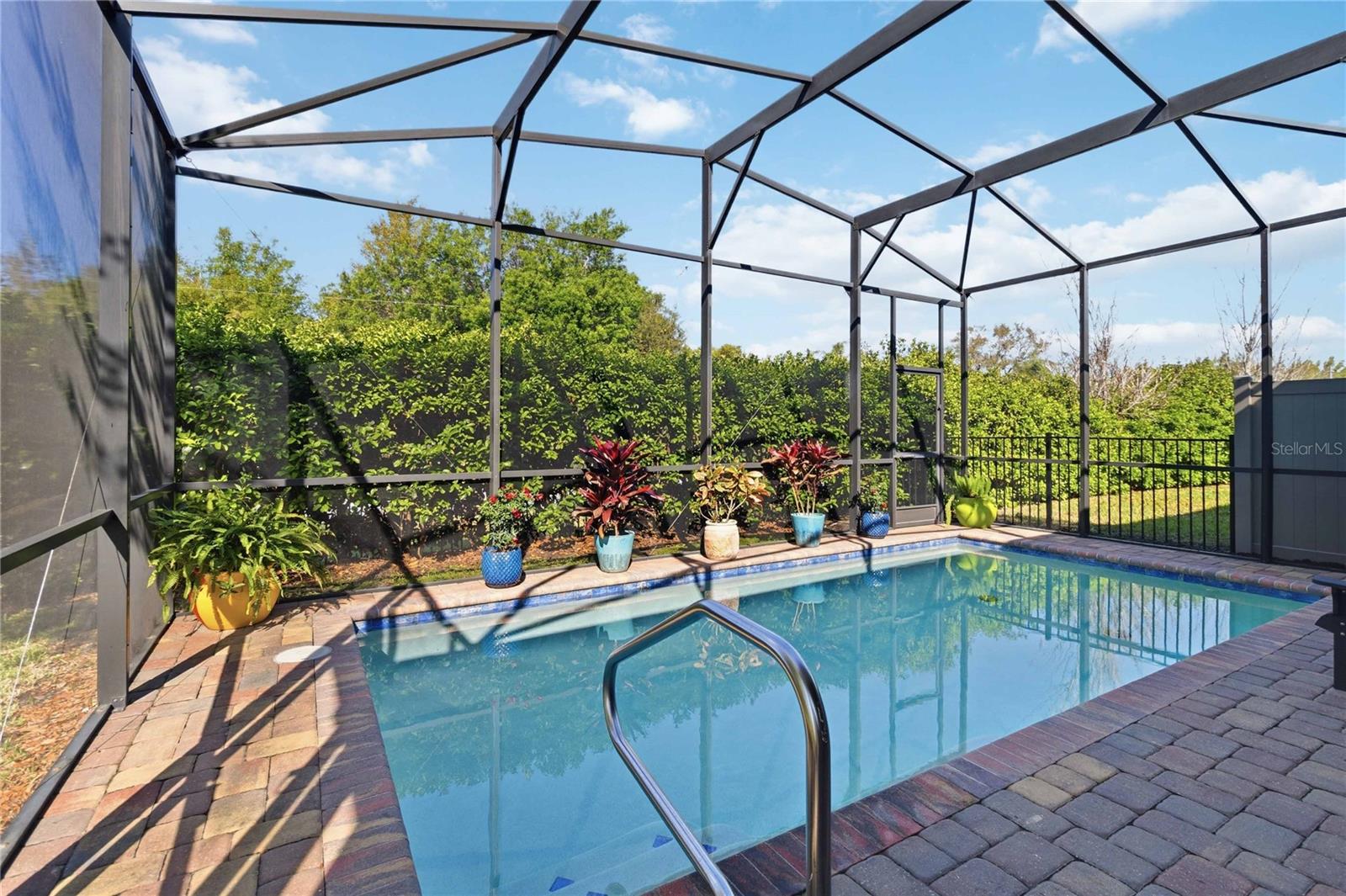 Image 36 of 50 For 2373 Datura Loop