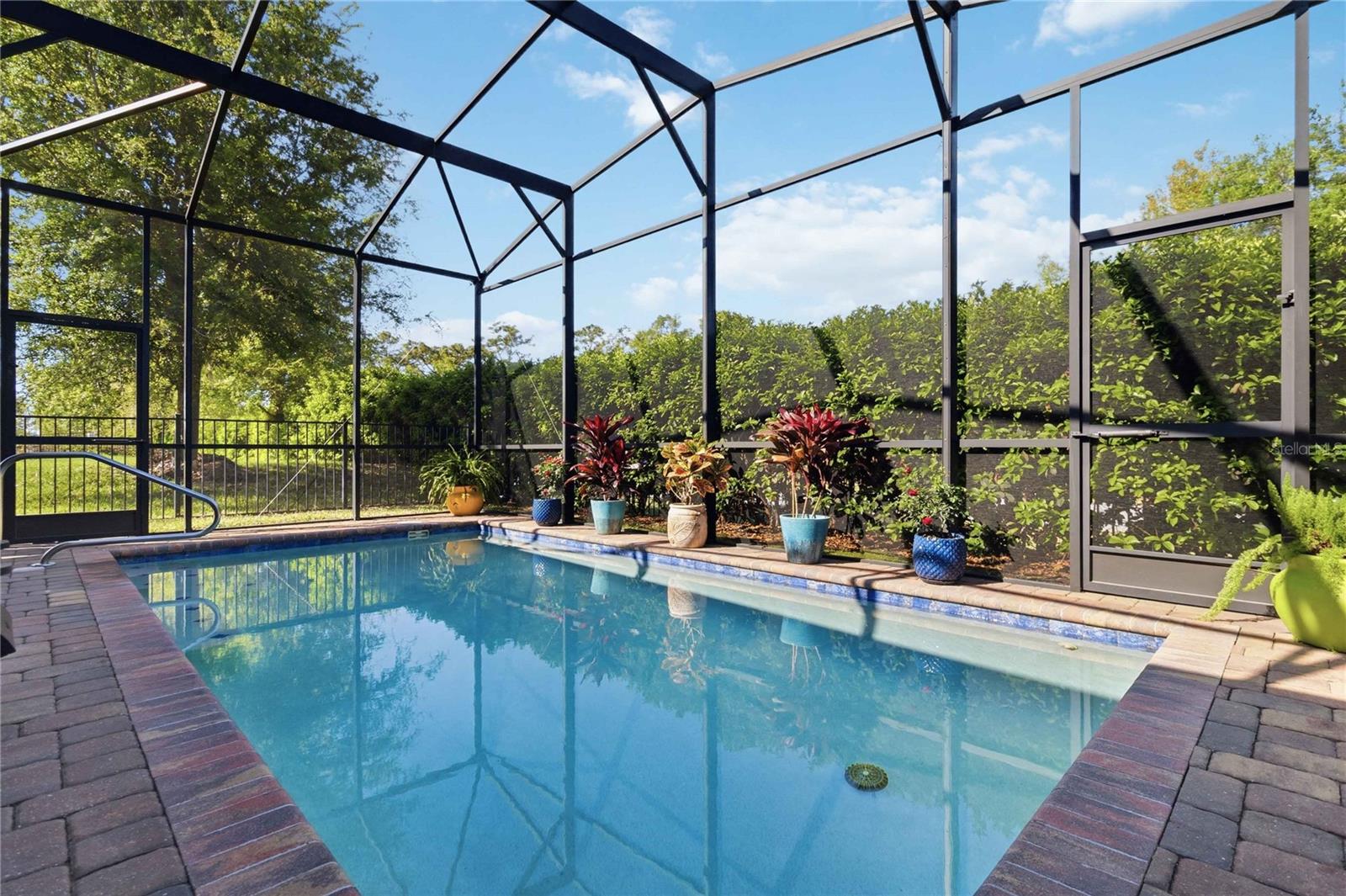 Image 37 of 50 For 2373 Datura Loop