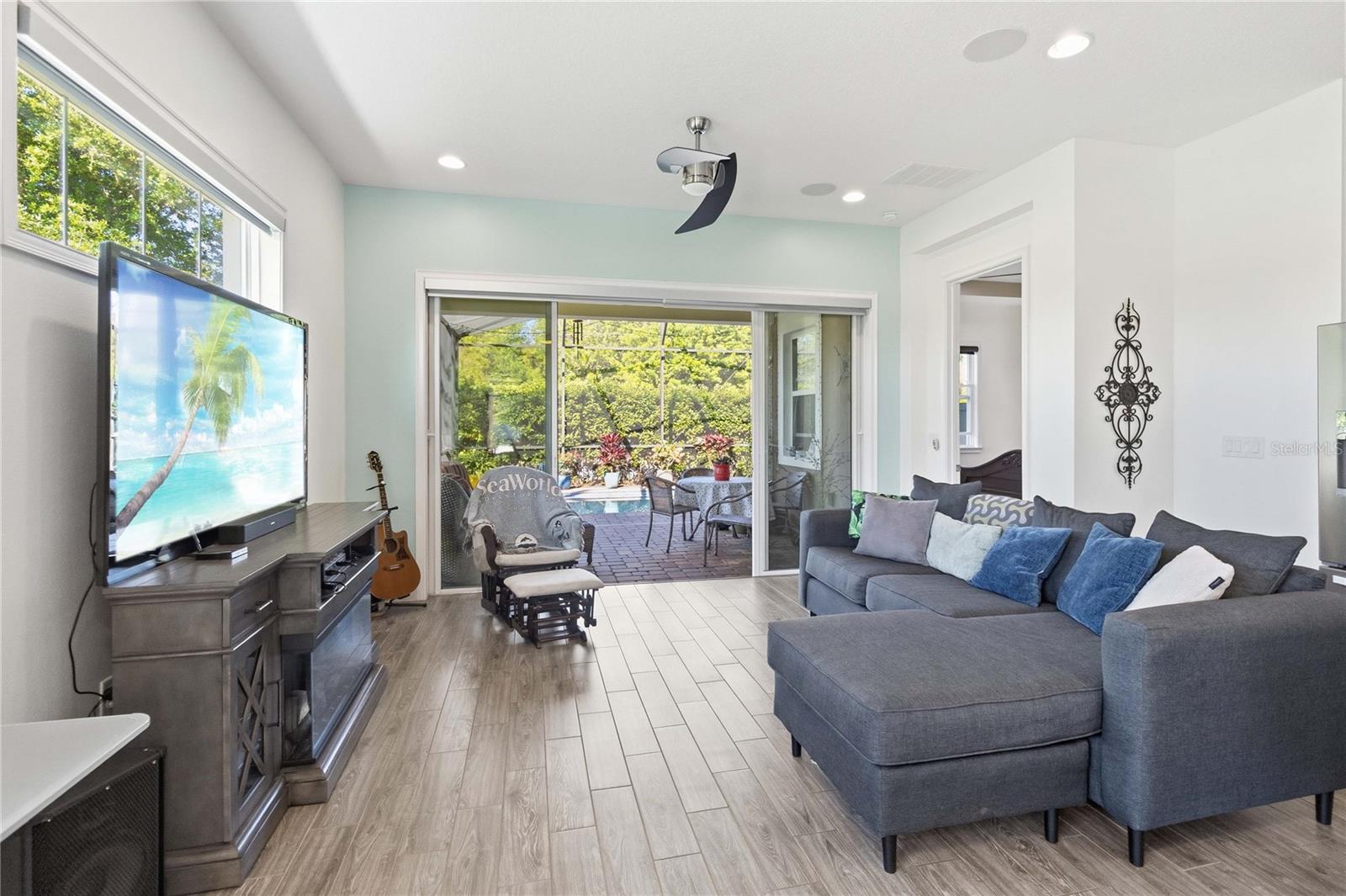 Image 4 of 50 For 2373 Datura Loop