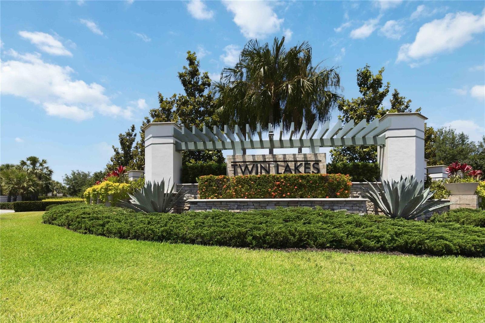 Image 45 of 50 For 2373 Datura Loop