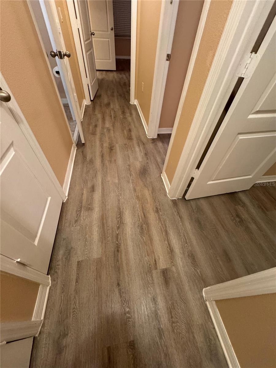 Image 3 of 11 For 1404 Scarlet Oak Loop