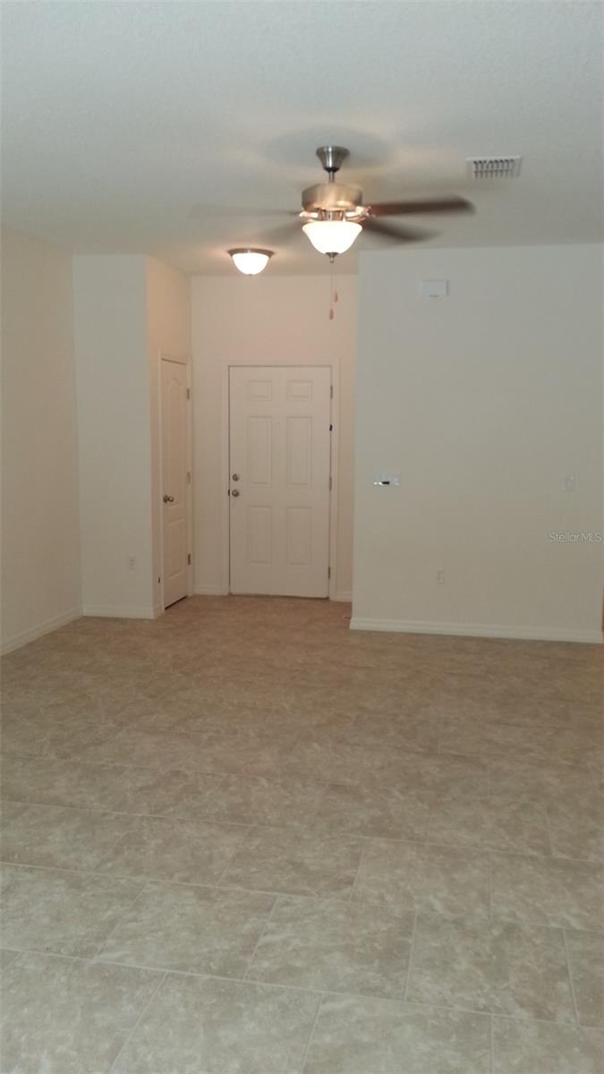 Image 7 of 11 For 1404 Scarlet Oak Loop