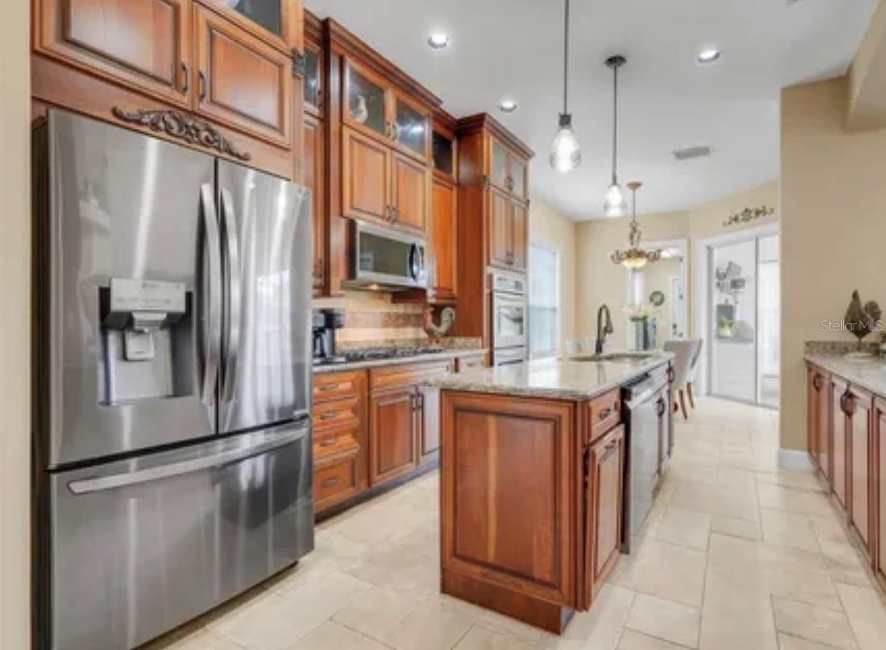 Image 3 of 4 For 7545 Lake Albert Drive