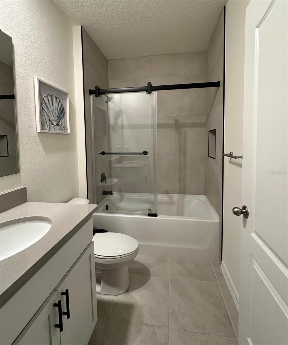 Image 21 of 28 For 17132 Edgemont Lane