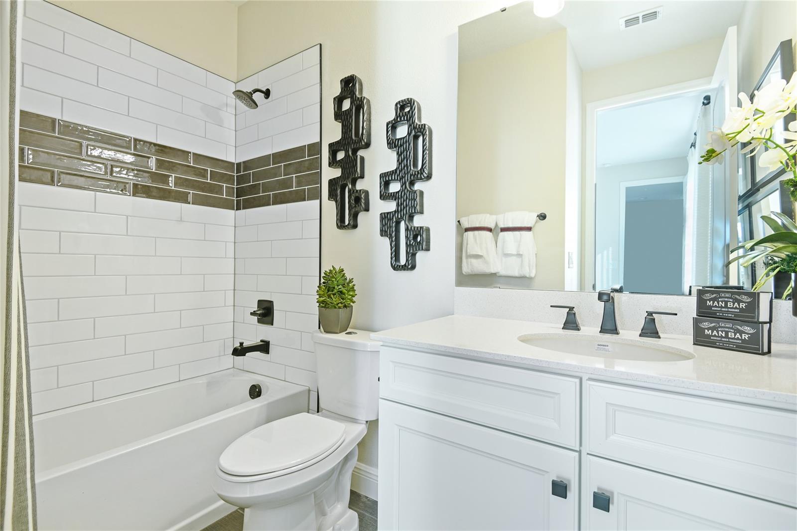 Image 3 of 26 For 1565 Daisy Hill Avenue