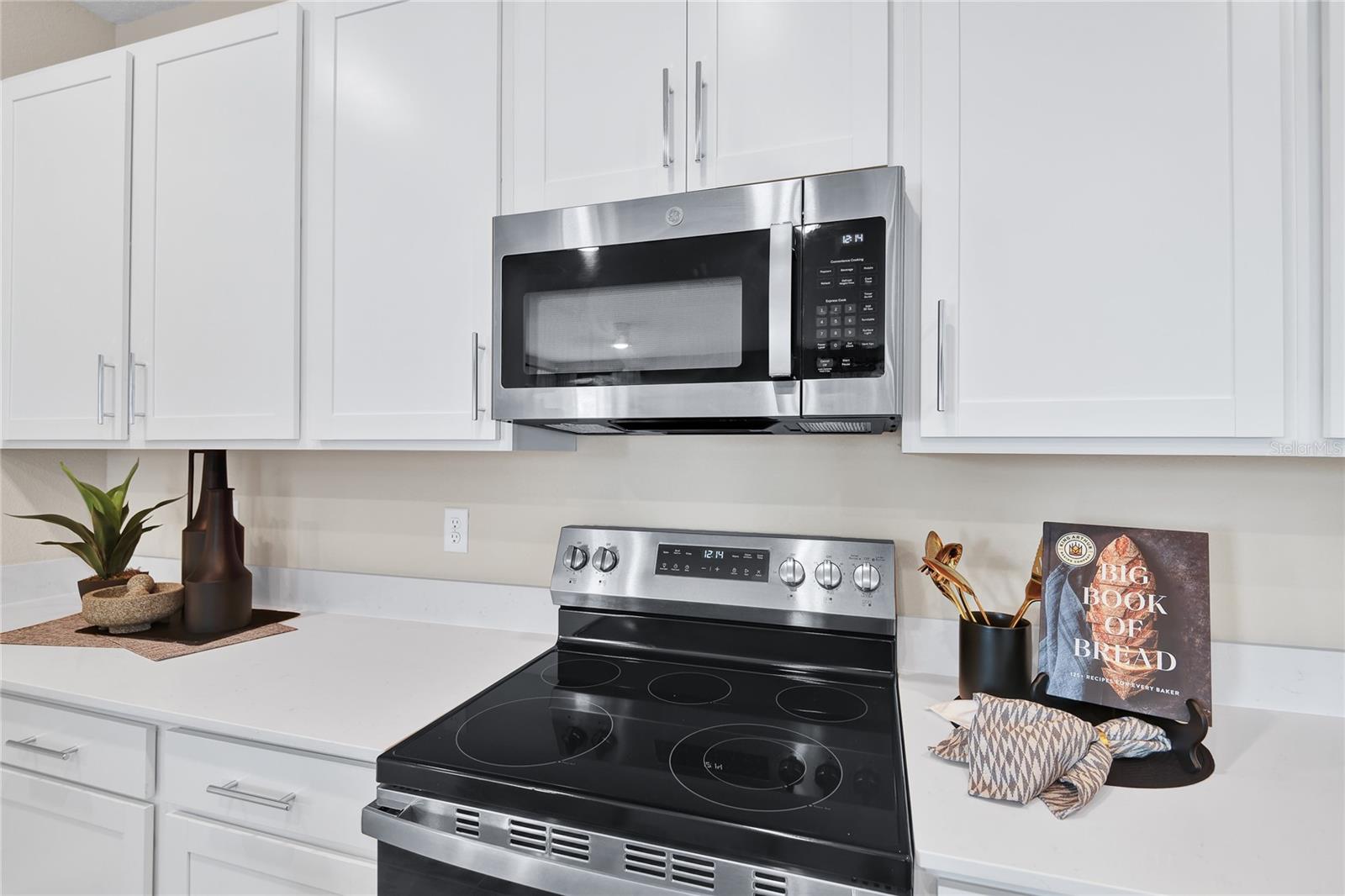 Image 5 of 18 For 1269 Daisy Hill Avenue