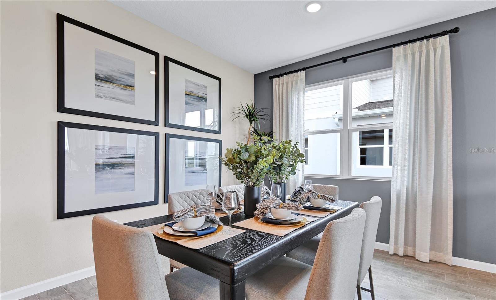 Image 7 of 18 For 1269 Daisy Hill Avenue