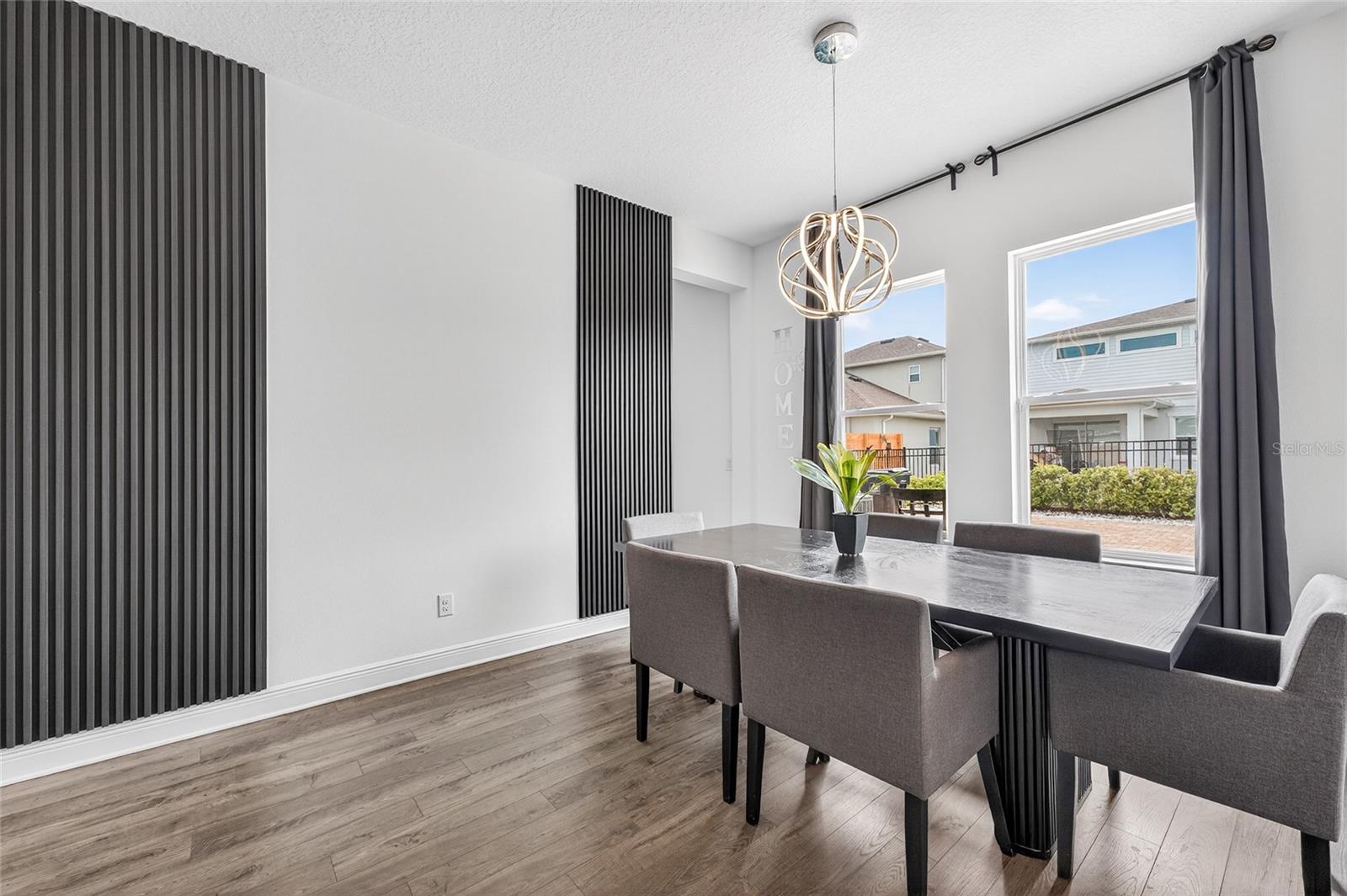 Image 17 of 62 For 19076 Planetree Street