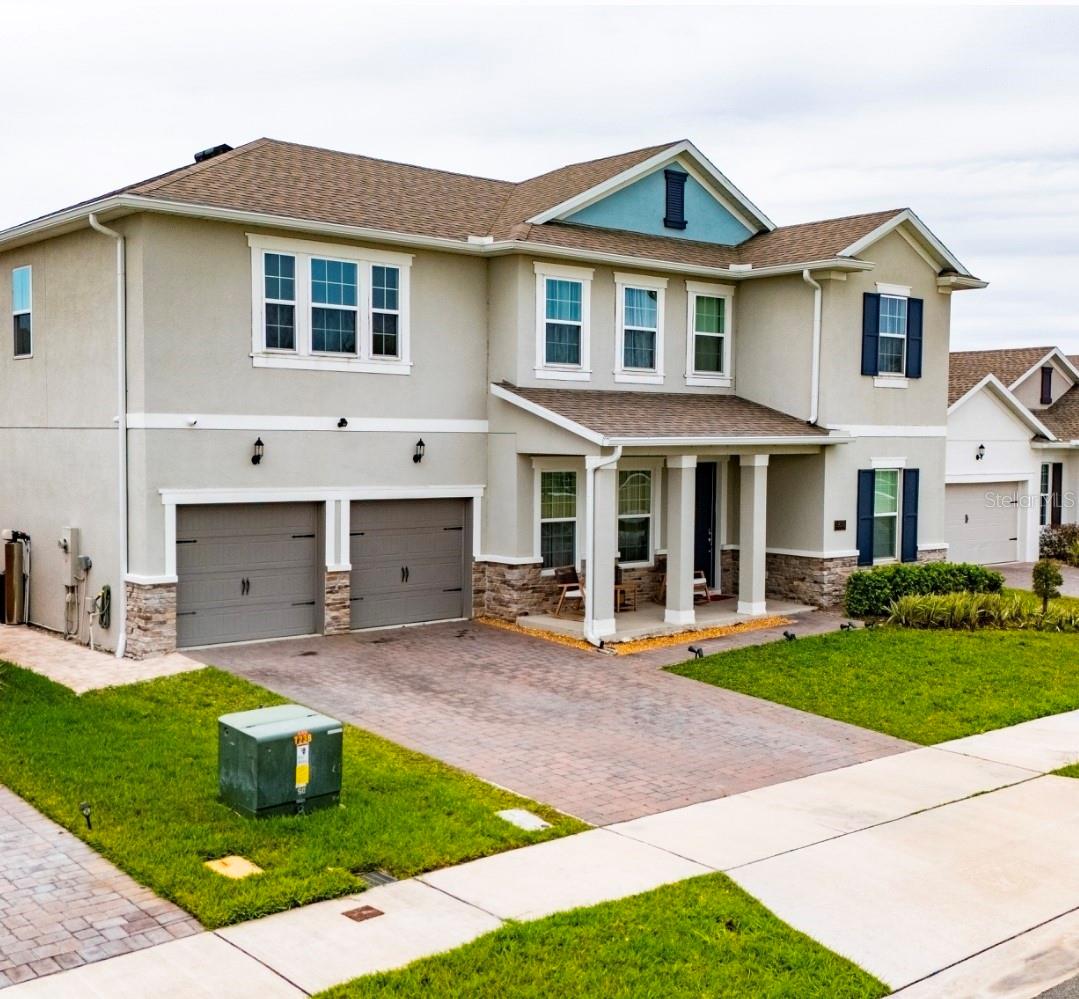 Image 2 of 62 For 19076 Planetree Street