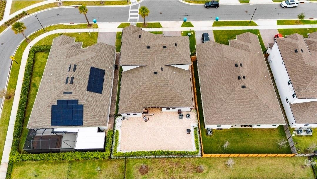 Image 58 of 62 For 19076 Planetree Street