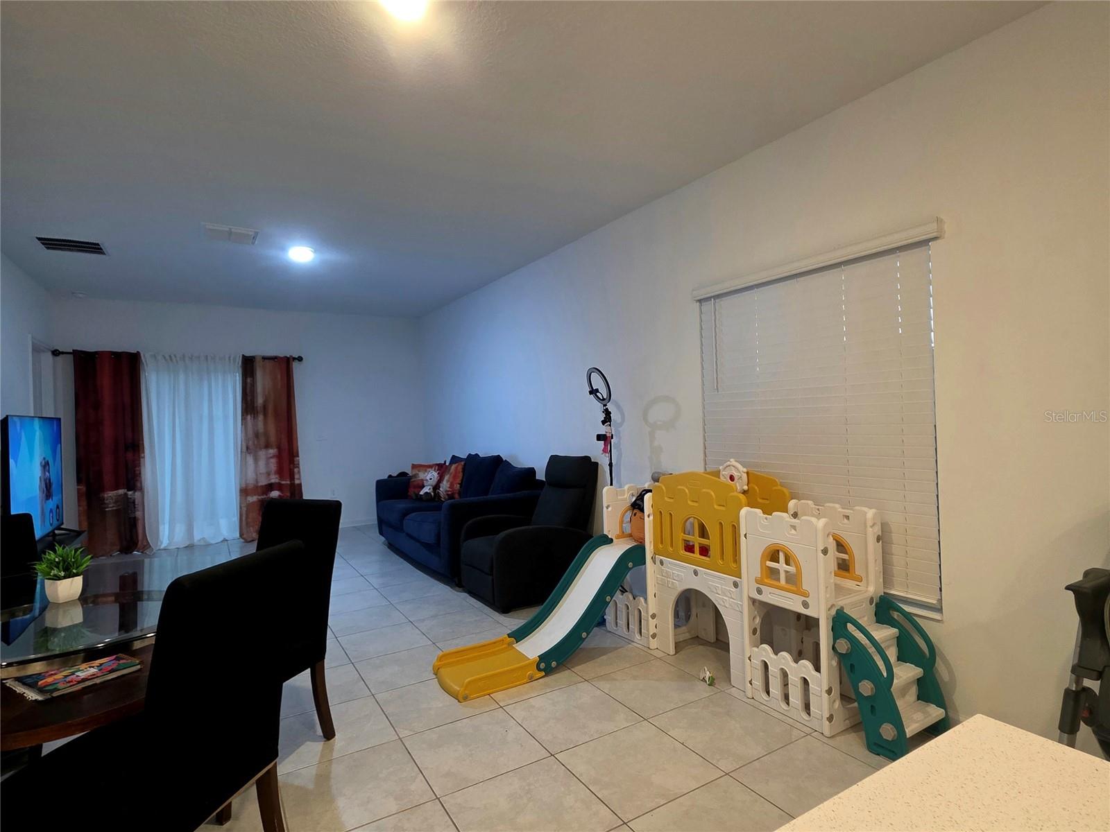 Image 2 of 9 For 235 Hayley Street