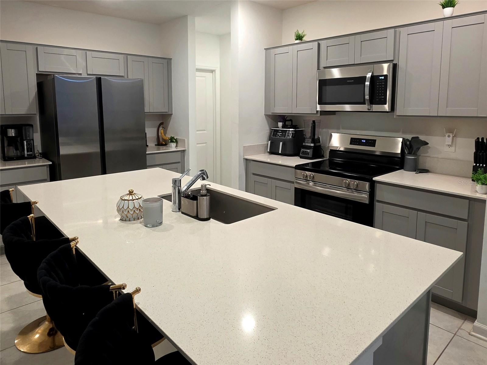 Image 4 of 9 For 235 Hayley Street