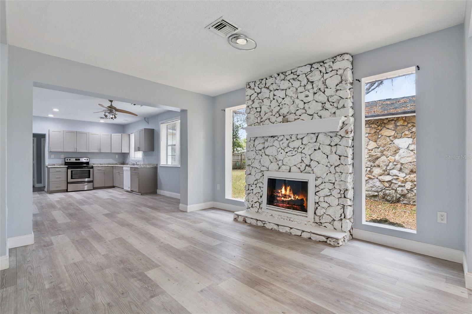 Image 22 of 59 For 110 Lauren Court