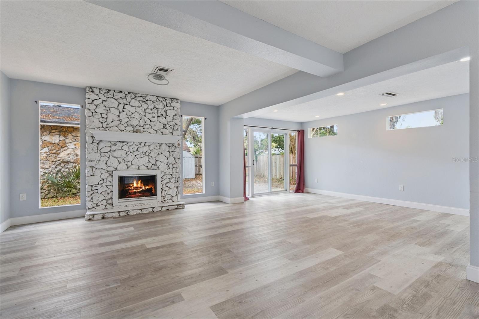 Image 23 of 59 For 110 Lauren Court