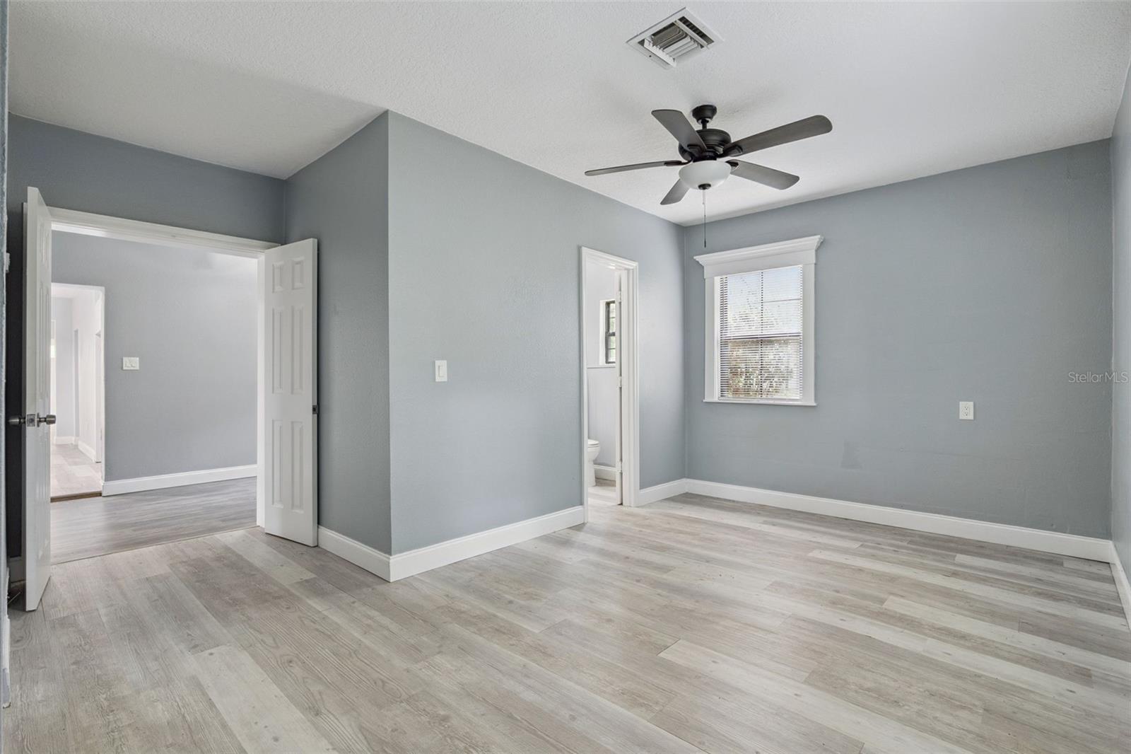 Image 34 of 59 For 110 Lauren Court