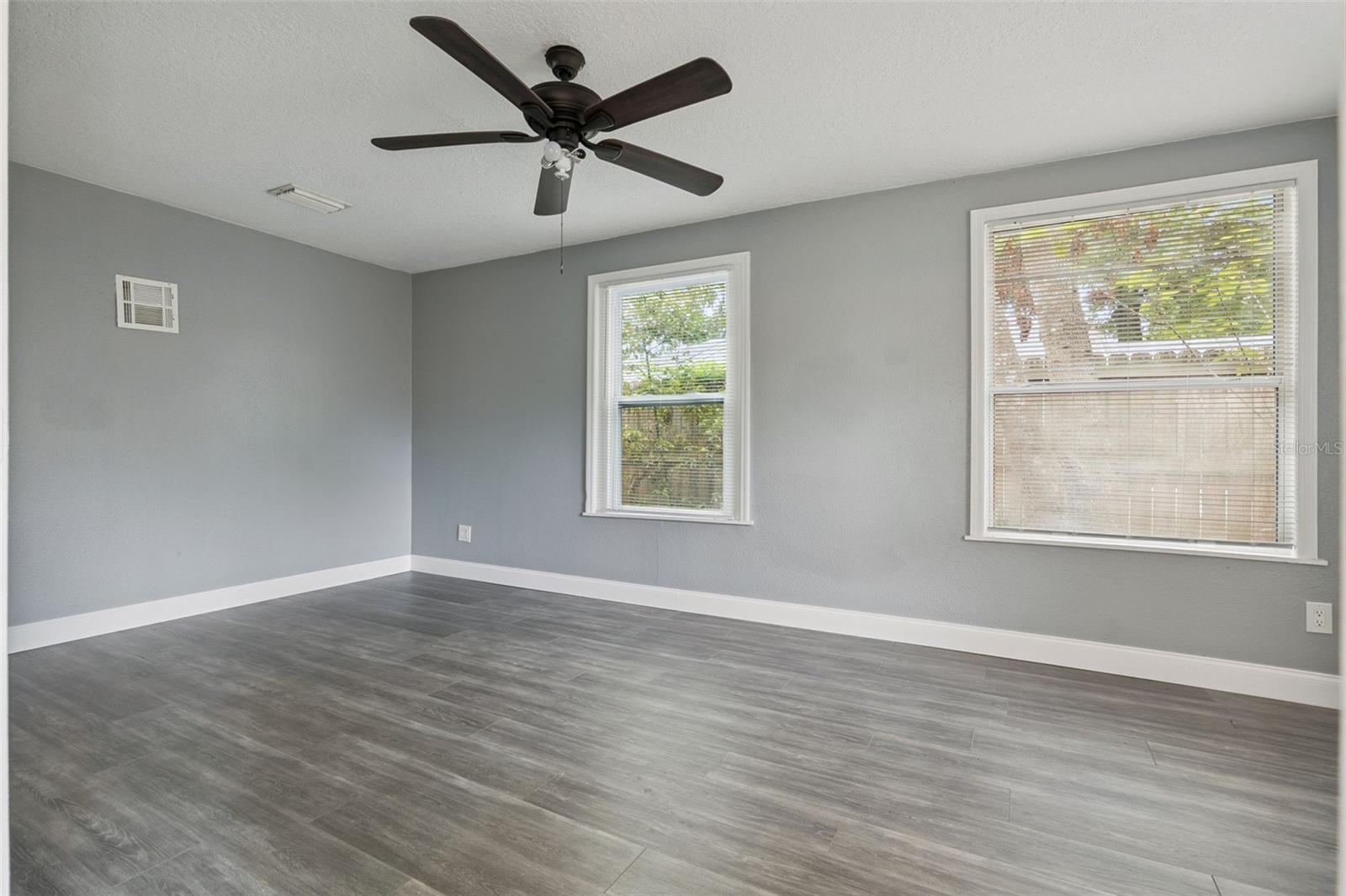 Image 35 of 59 For 110 Lauren Court