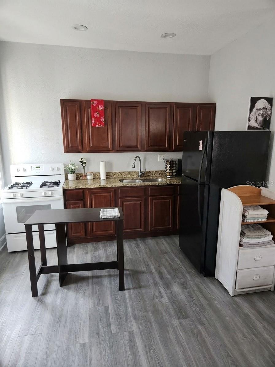 Image 43 of 59 For 110 Lauren Court