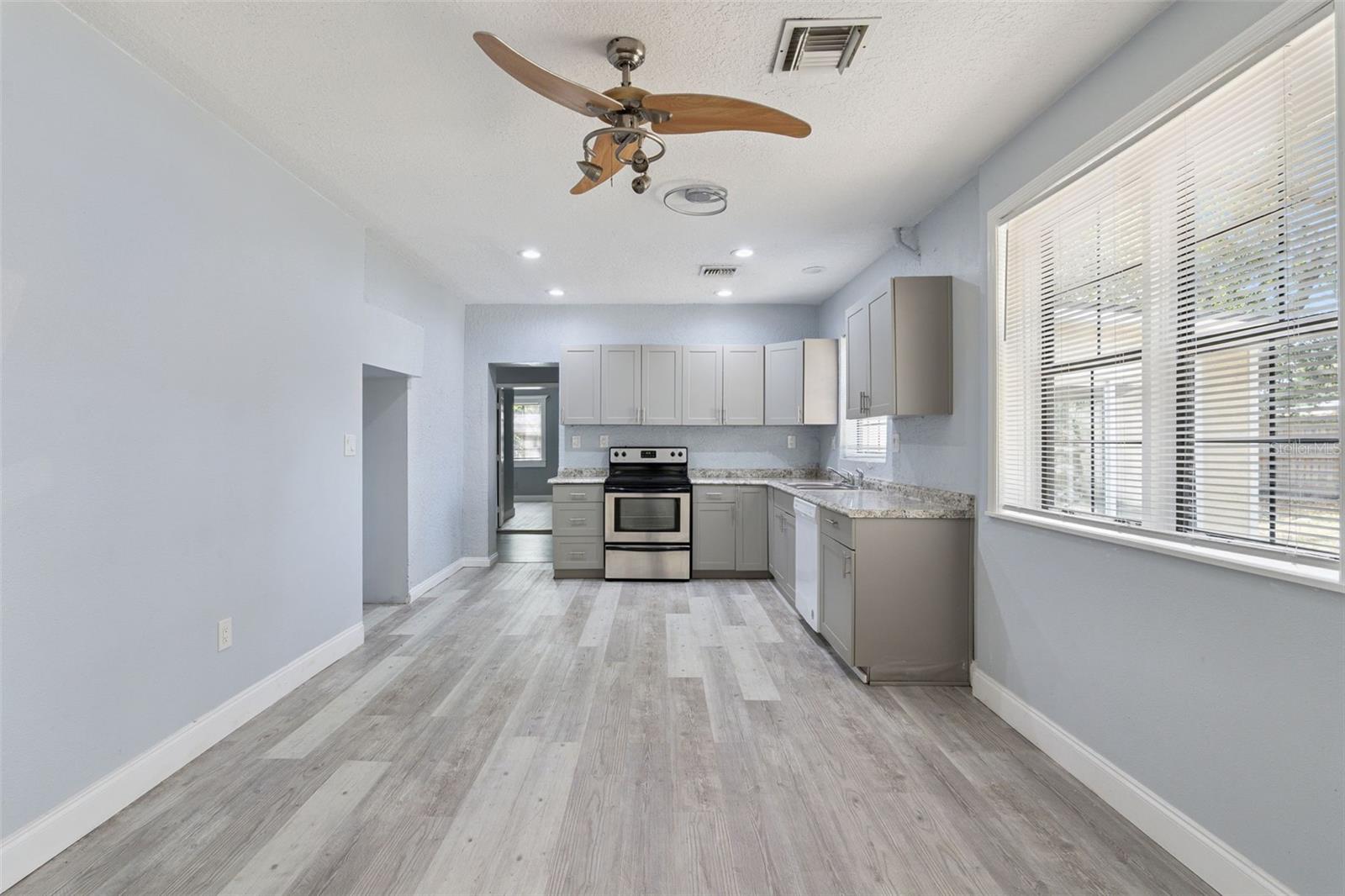 Image 5 of 59 For 110 Lauren Court