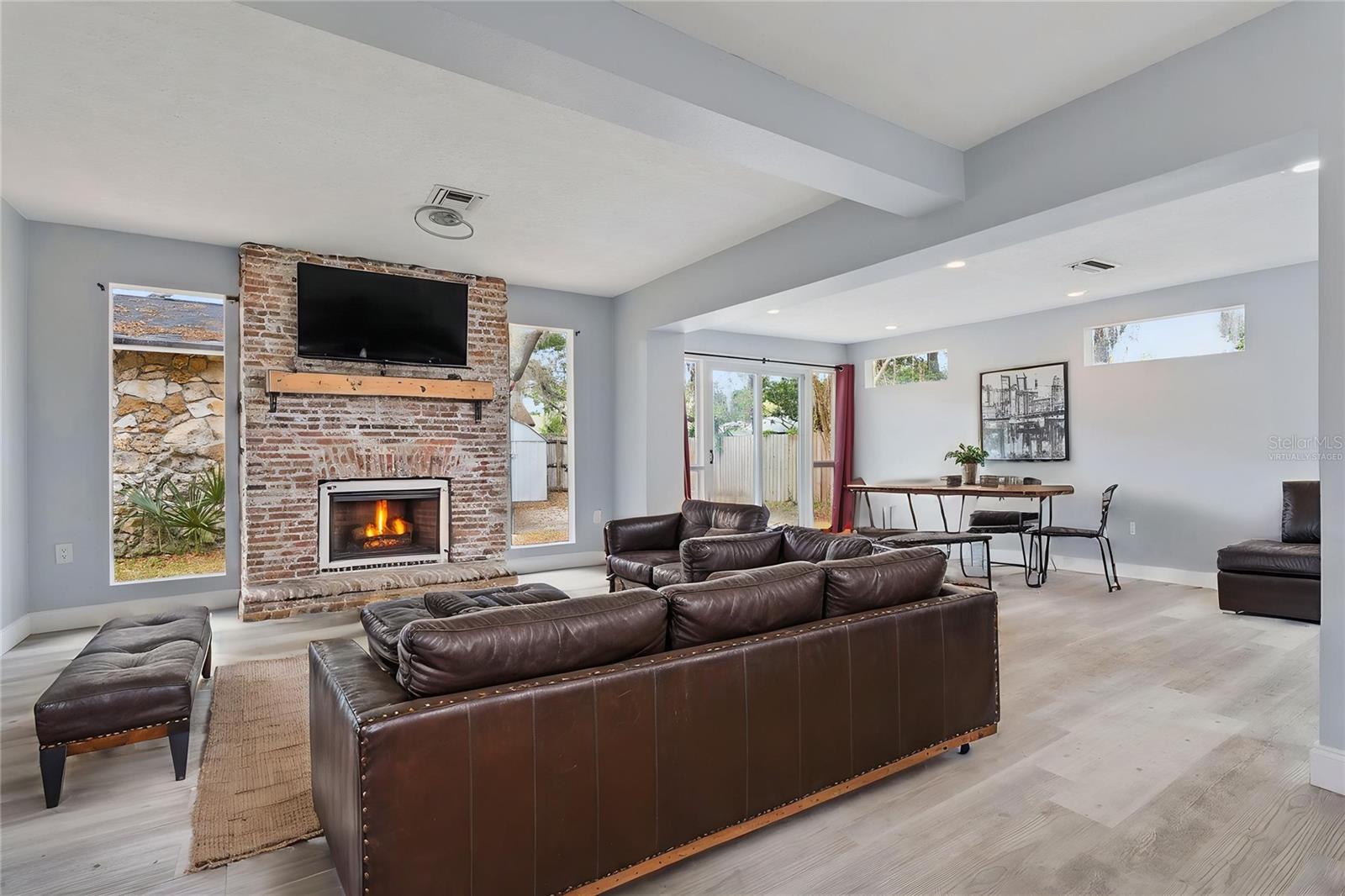 Image 7 of 59 For 110 Lauren Court