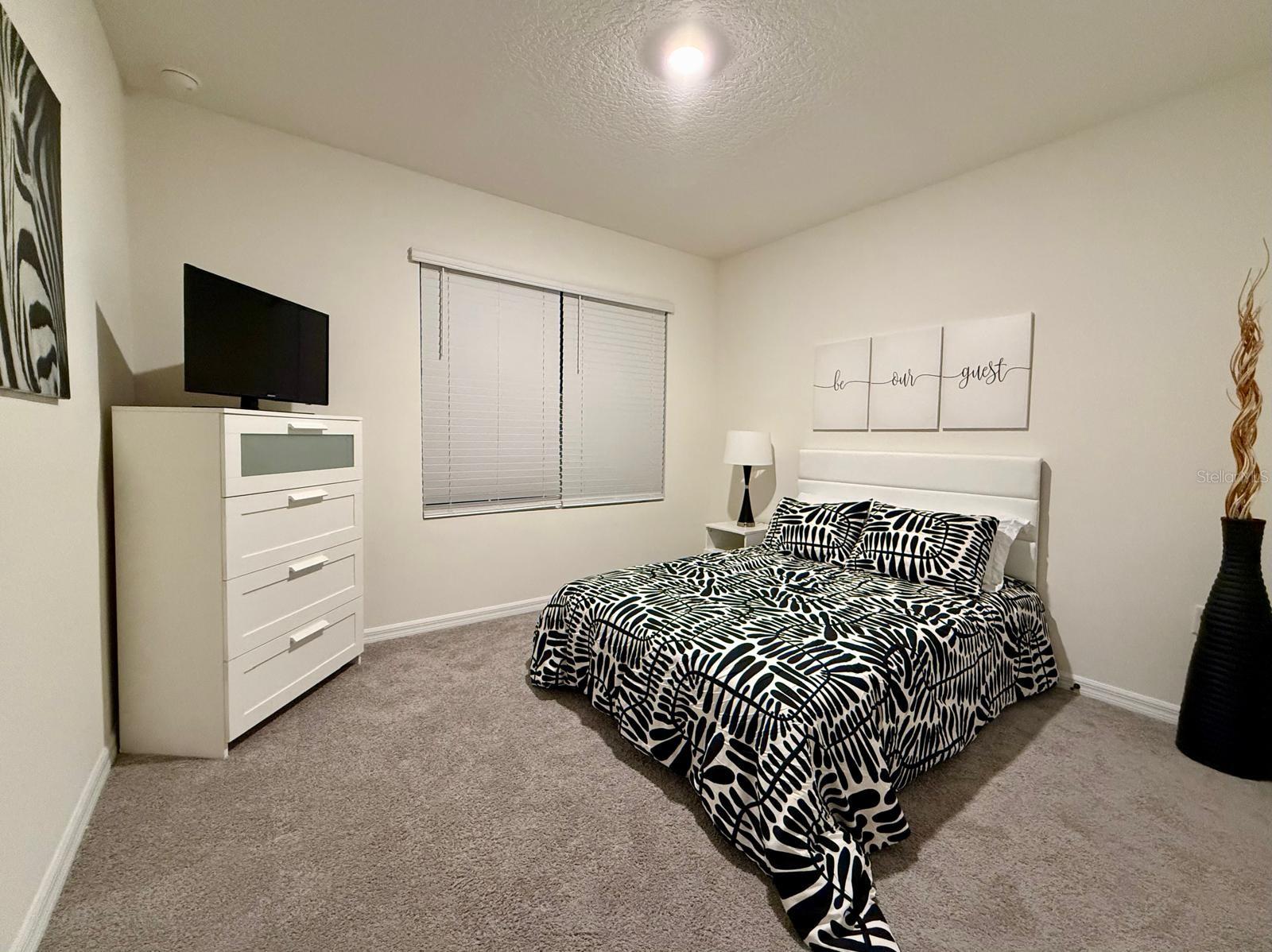 Image 18 of 26 For 17132 Edgemont Lane