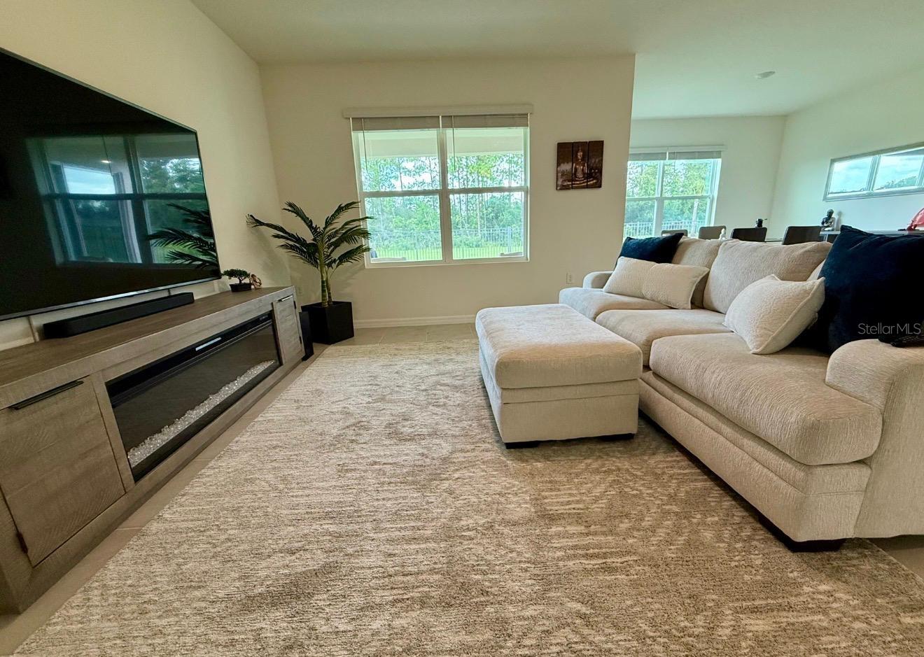 Image 3 of 26 For 17132 Edgemont Lane