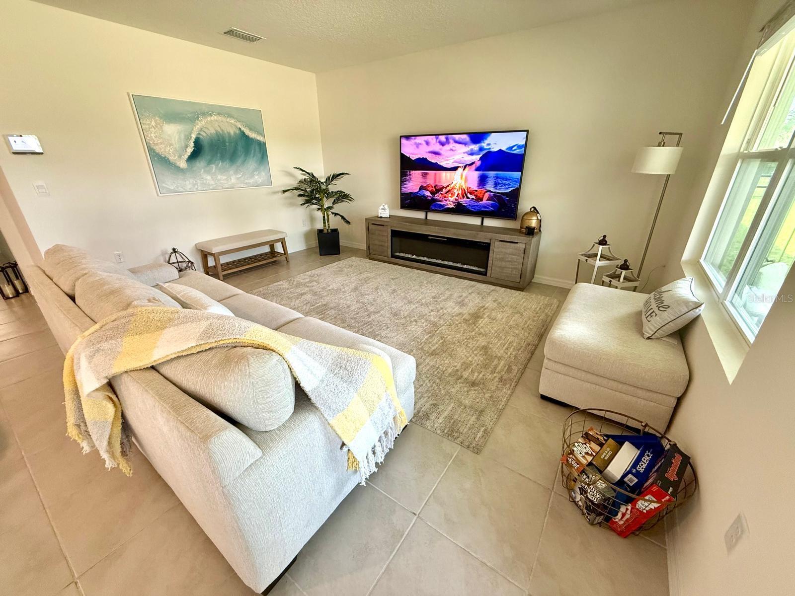 Image 6 of 26 For 17132 Edgemont Lane