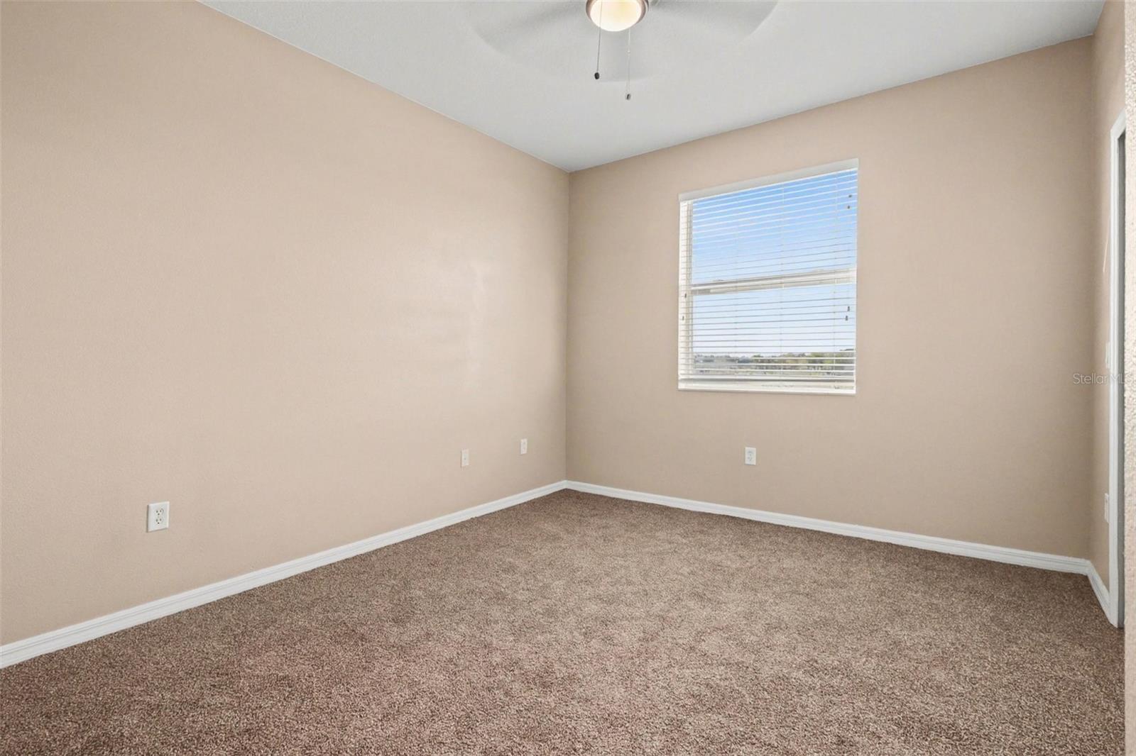 Image 12 of 24 For 948 Chelsea Drive