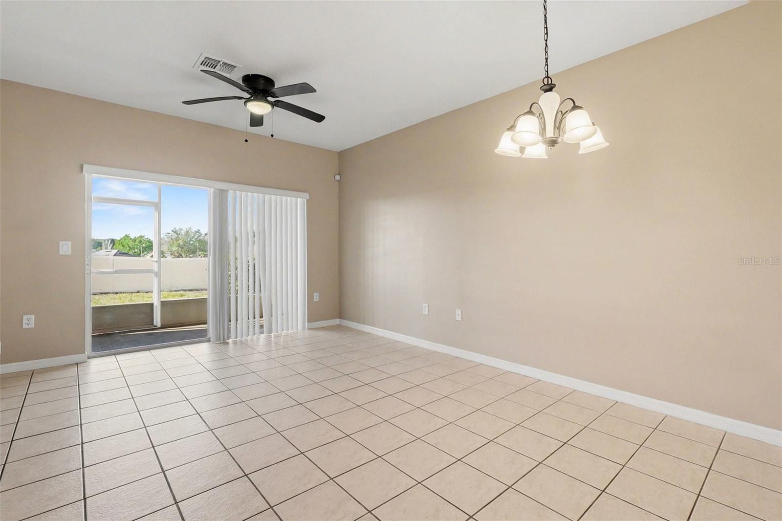 Image 7 of 24 For 948 Chelsea Drive