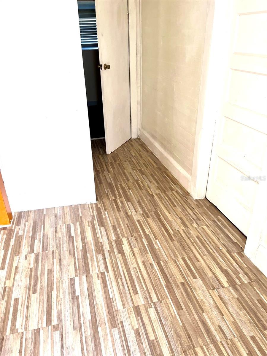 Image 10 of 25 For 333 Weaver Avenue