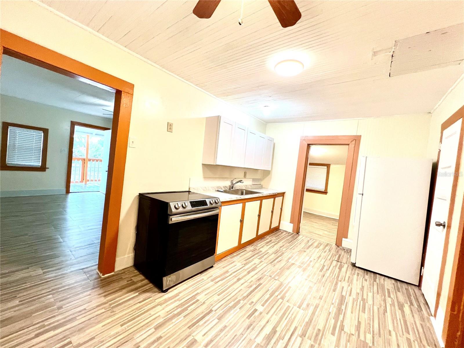 Image 9 of 25 For 333 Weaver Avenue