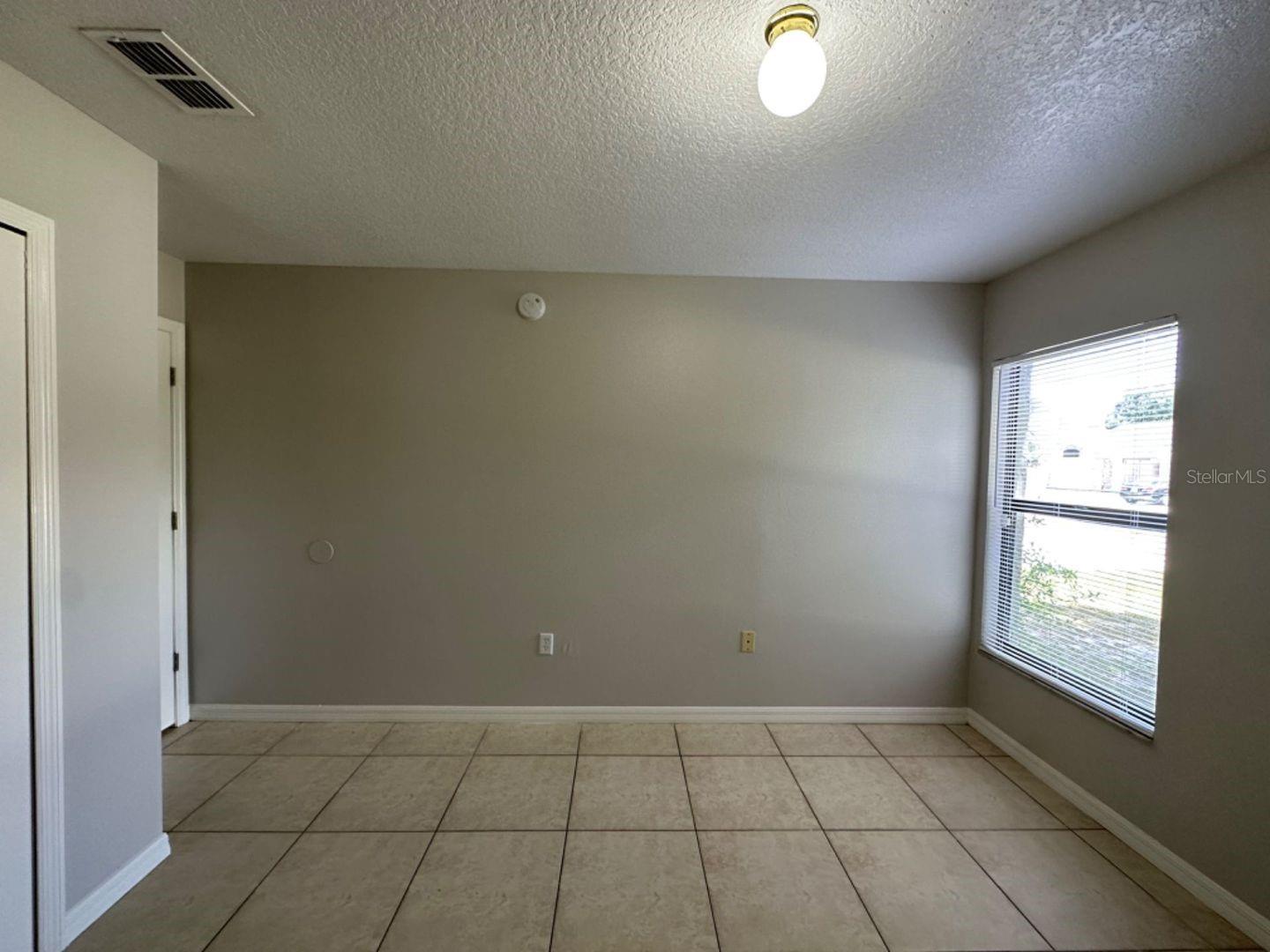 Image 10 of 31 For 661 Delmonte Court