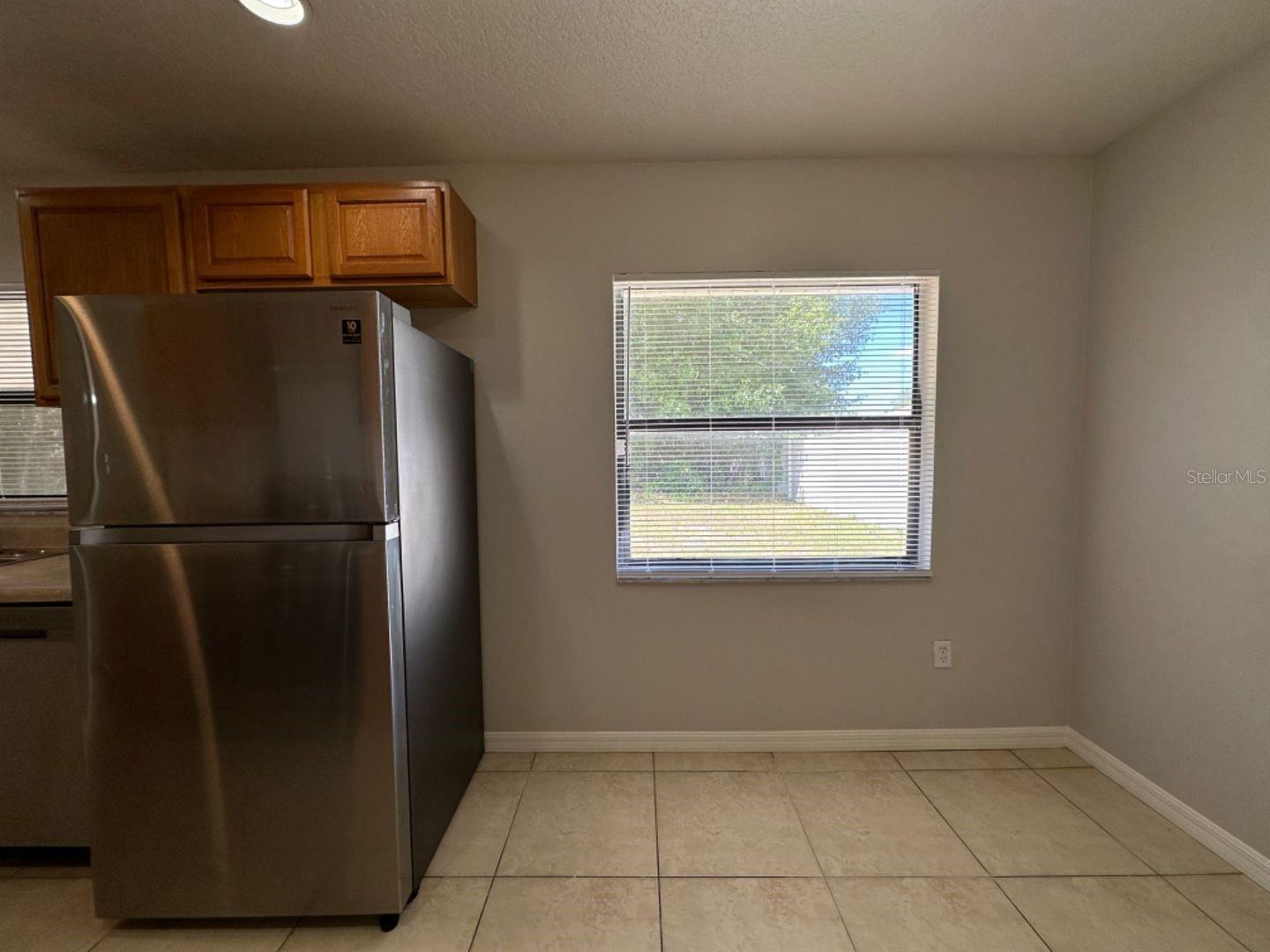 Image 17 of 31 For 661 Delmonte Court